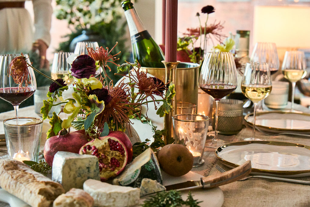 Thanksgiving Hosting Hacks: Stress-Free Tips to ensure a Smooth and Enjoyable Celebration